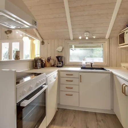 Nyaraló Eline - 1-5km From The Sea By Interhome *