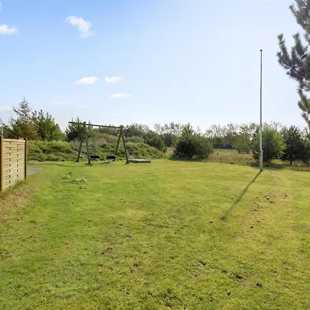 Prázdninový dům Eline - 1-5km From The Sea By Interhome